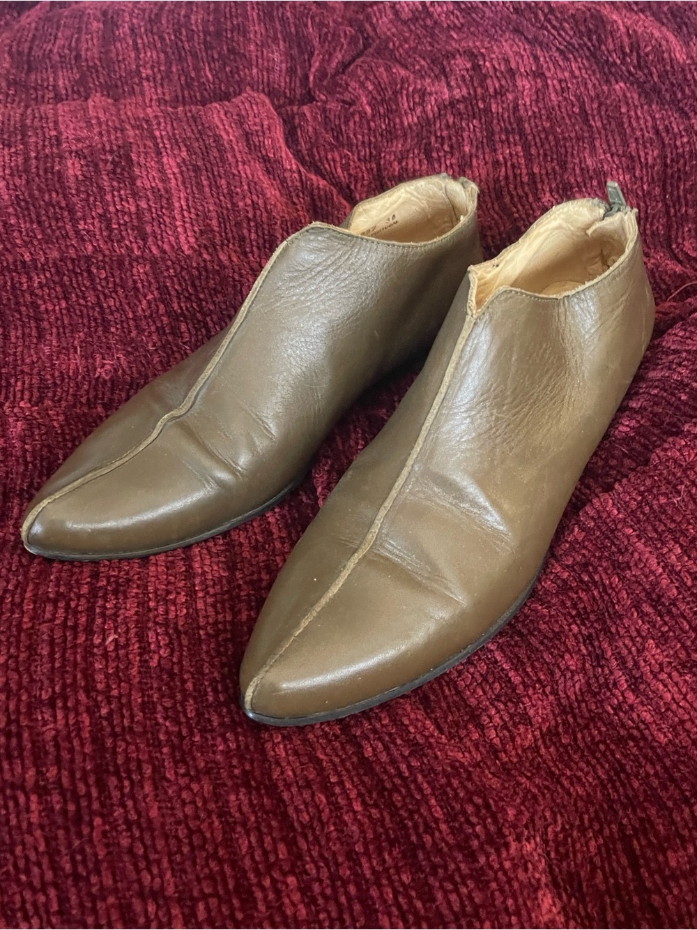 Giraudon Vintage Pointed Toe Leather Ankle Boots - Olive Brown